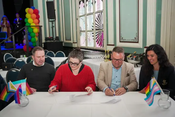 Íslandshótel verða aðalbakhjarl Regnbogafjölskyldu Samtakanna ’78