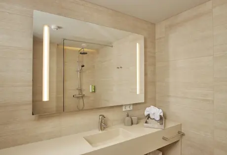 Fosshotel Reykholt Suite Bathroom
