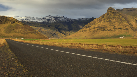 Road toward the mountains in Skaftafell national park