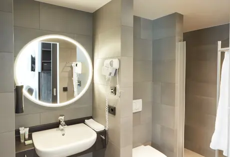 Fosshotel Húsavík Deluxe Double or Twin Bathroom