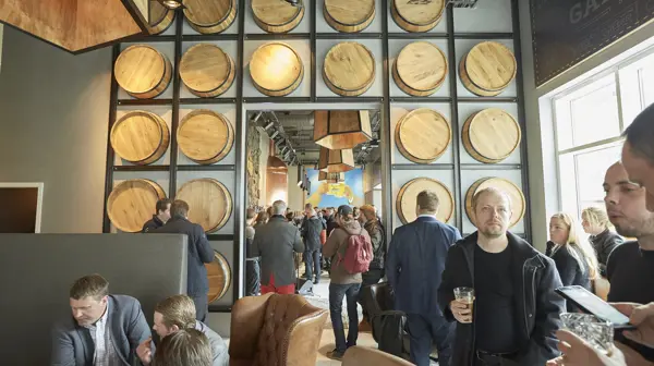 20298849384 4Be2c3062f O