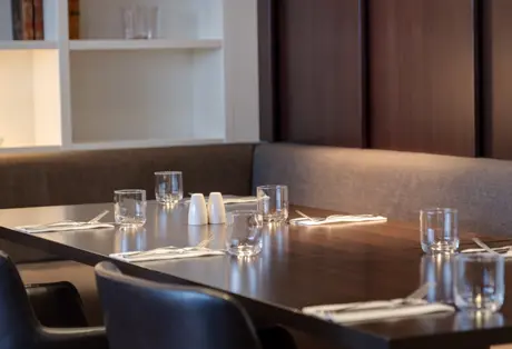 Dom Brasserie Hilton Reykjavk 55470390653 O