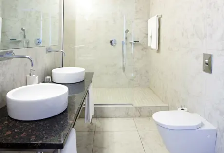 Fosshotel Stykkisholmur Suite Bathroom